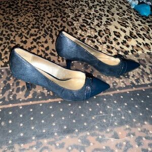 Anne Klein Navy Pointed Toe Heels